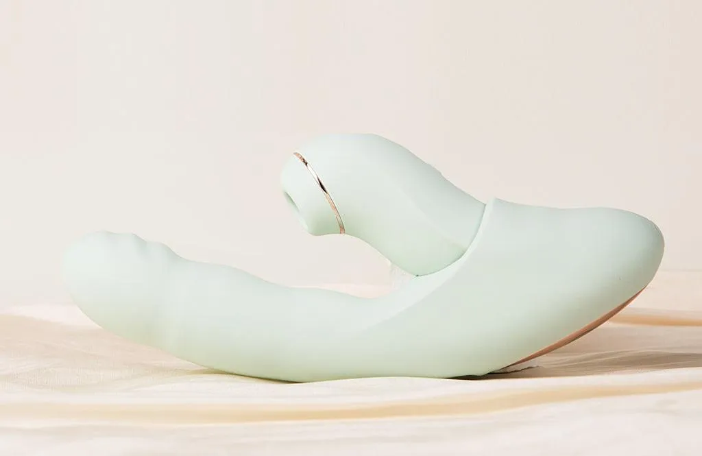 Как правильно использовать вибратор: Полный гид от выбора до оргазма